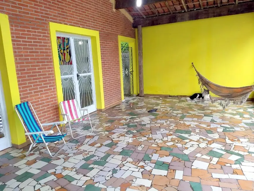 Foto 2 de Casa com 3 quartos à venda, 180m2 em Centro, Ubatuba - SP
