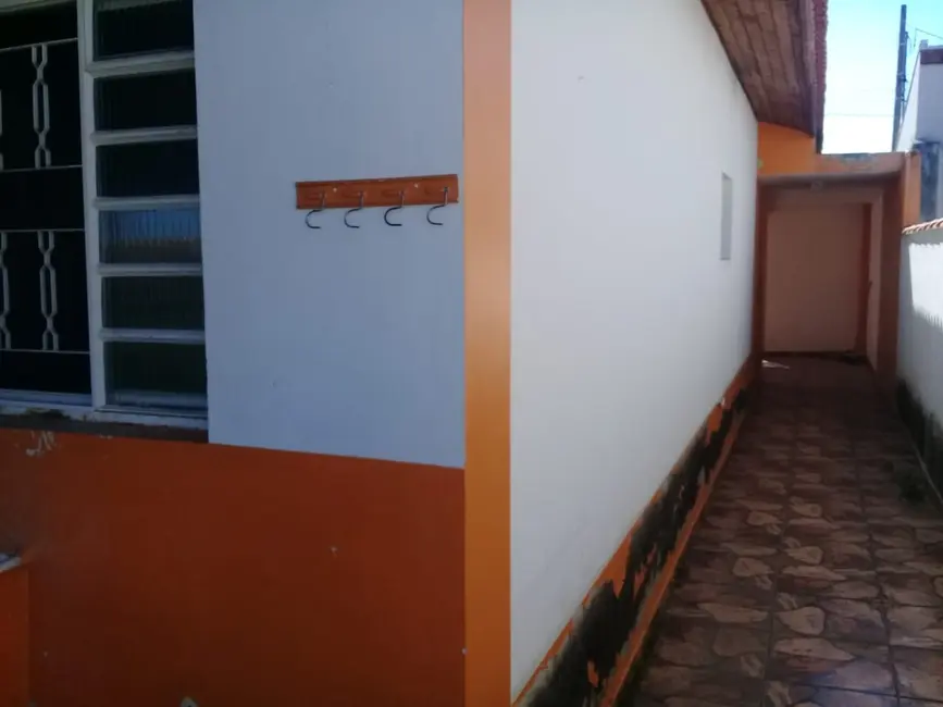 Foto 4 de Casa com 2 quartos à venda, 99m2 em Guaratingueta - SP