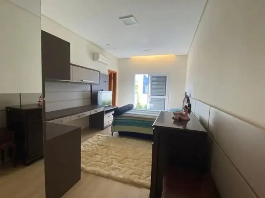 Casa de Condomínio com 5 quartos à venda, 328m2 em Sao Jose Dos Campos - SP - imagem 8 Foto 8 de Casa de Condomínio com 5 quartos à venda, 328m2 em Sao Jose Dos Campos - SP
