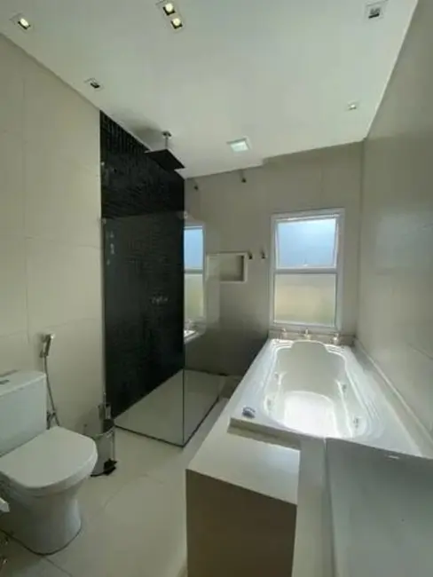 Casa de Condomínio com 5 quartos à venda, 328m2 em Sao Jose Dos Campos - SP - imagem 7 Foto 7 de Casa de Condomínio com 5 quartos à venda, 328m2 em Sao Jose Dos Campos - SP
