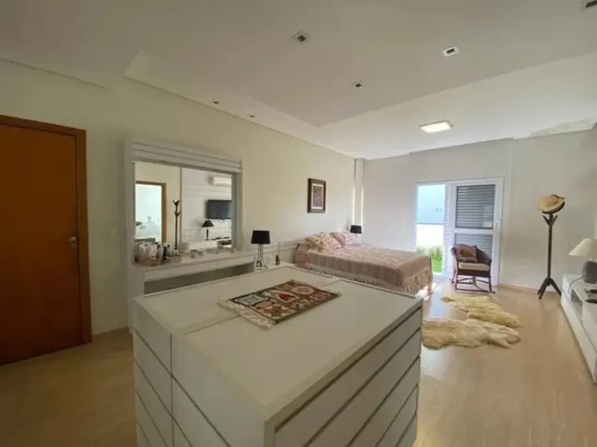 Casa de Condomínio com 5 quartos à venda, 328m2 em Sao Jose Dos Campos - SP - imagem 5 Foto 5 de Casa de Condomínio com 5 quartos à venda, 328m2 em Sao Jose Dos Campos - SP