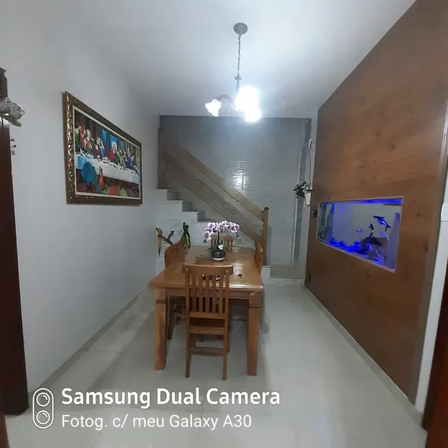 Foto 3 de Sobrado com 3 quartos à venda, 220m2 em Loteamento Residencial Andrade, Pindamonhangaba - SP