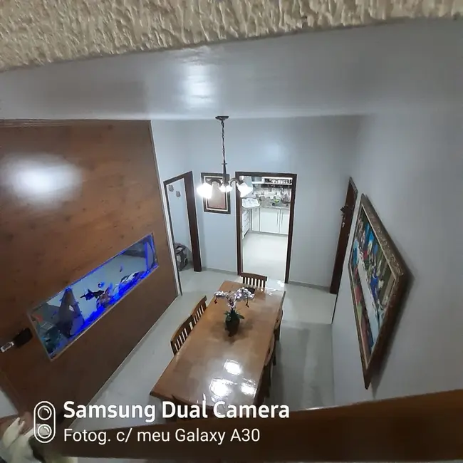 Foto 2 de Sobrado com 3 quartos à venda, 220m2 em Loteamento Residencial Andrade, Pindamonhangaba - SP