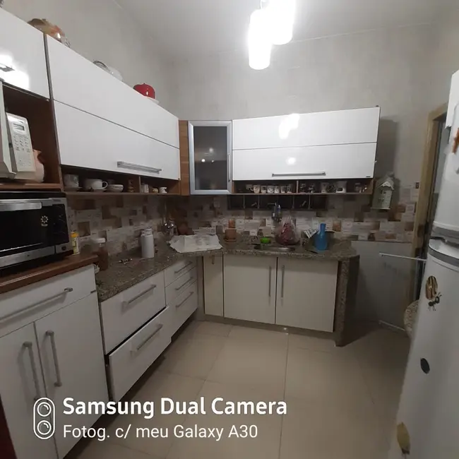 Foto 9 de Sobrado com 3 quartos à venda, 220m2 em Loteamento Residencial Andrade, Pindamonhangaba - SP