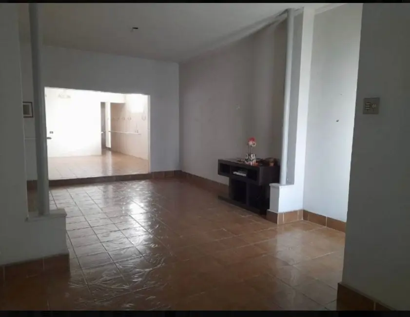 Foto 1 de Casa com 4 quartos à venda e para alugar, 450m2 em Centro, Pindamonhangaba - SP
