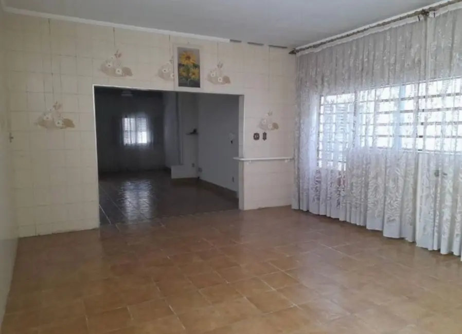 Foto 9 de Casa com 4 quartos à venda e para alugar, 450m2 em Centro, Pindamonhangaba - SP