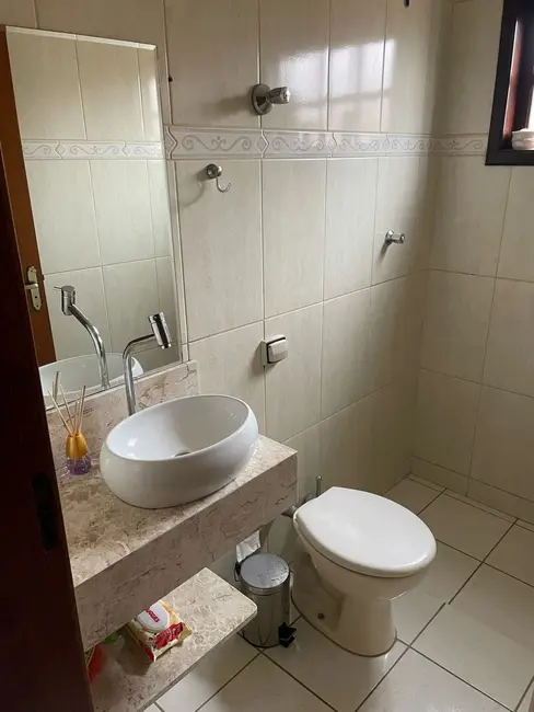 Foto 5 de Casa com 3 quartos à venda, 190m2 em Loteamento Residencial Andrade, Pindamonhangaba - SP