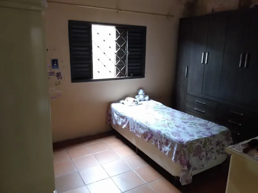 Foto 6 de Casa com 2 quartos à venda, 65m2 em Conjunto Residencial Araretama, Pindamonhangaba - SP