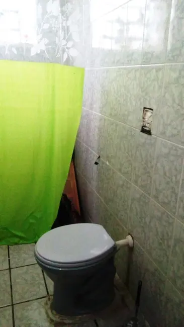 Sobrado com 3 quartos à venda, 84m2 em Vila Hepacare, Lorena - SP - imagem 4 Foto 4 de Sobrado com 3 quartos à venda, 84m2 em Vila Hepacare, Lorena - SP