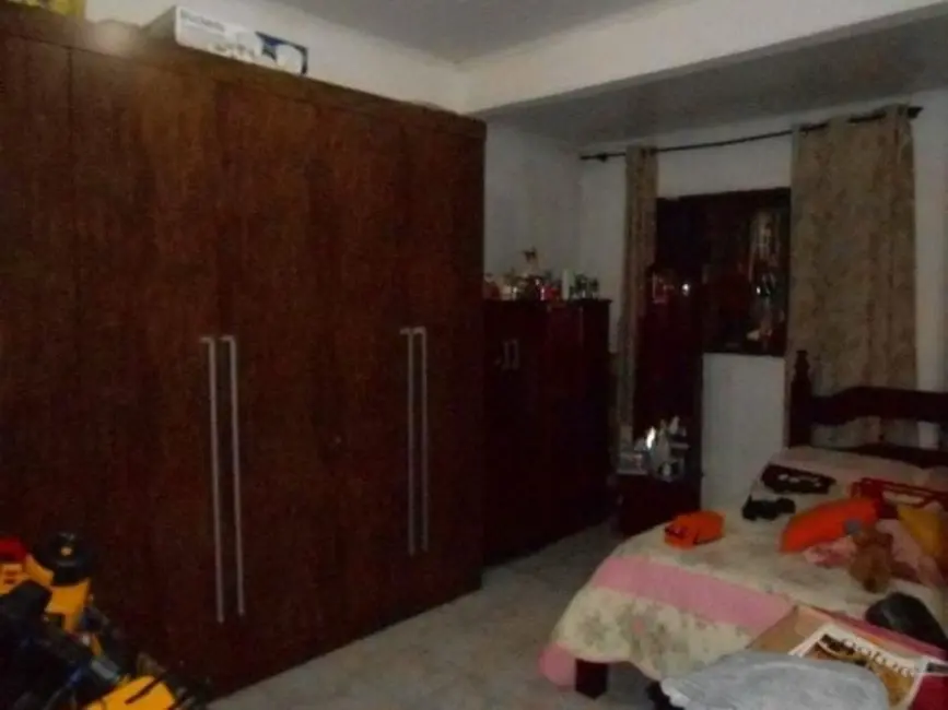 Foto 3 de Casa à venda, 250m2 em Residencial Vale das Acácias, Pindamonhangaba - SP