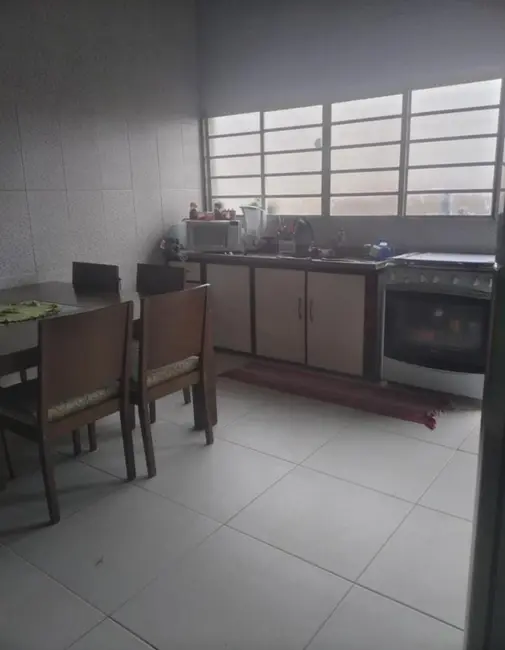 Foto 1 de Casa com 2 quartos à venda, 250m2 em Campinas, Pindamonhangaba - SP