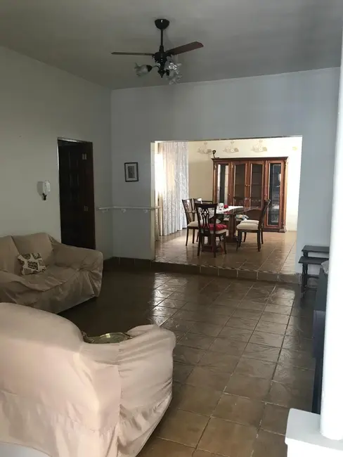 Foto 3 de Casa com 4 quartos à venda, 450m2 em Centro, Pindamonhangaba - SP