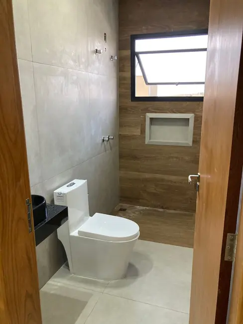 Foto 6 de Casa de Condomínio com 3 quartos à venda, 220m2 em Parque Residencial Maria Elmira, Cacapava - SP