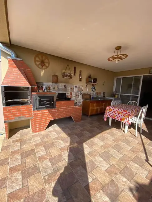 Foto 2 de Casa com 2 quartos à venda, 90m2 em Residencial e Comercial Cidade Jardim, Pindamonhangaba - SP