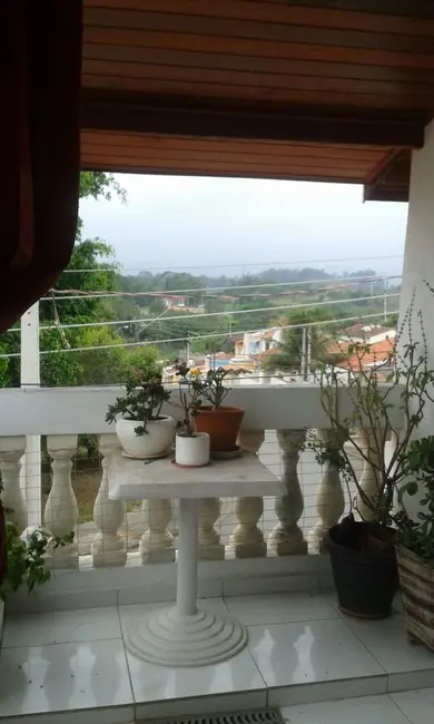 Foto 4 de Sobrado com 5 quartos à venda, 233m2 em Jardim Santa Luzia, Pindamonhangaba - SP