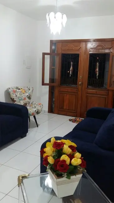 Foto 7 de Sobrado com 5 quartos à venda, 233m2 em Jardim Santa Luzia, Pindamonhangaba - SP