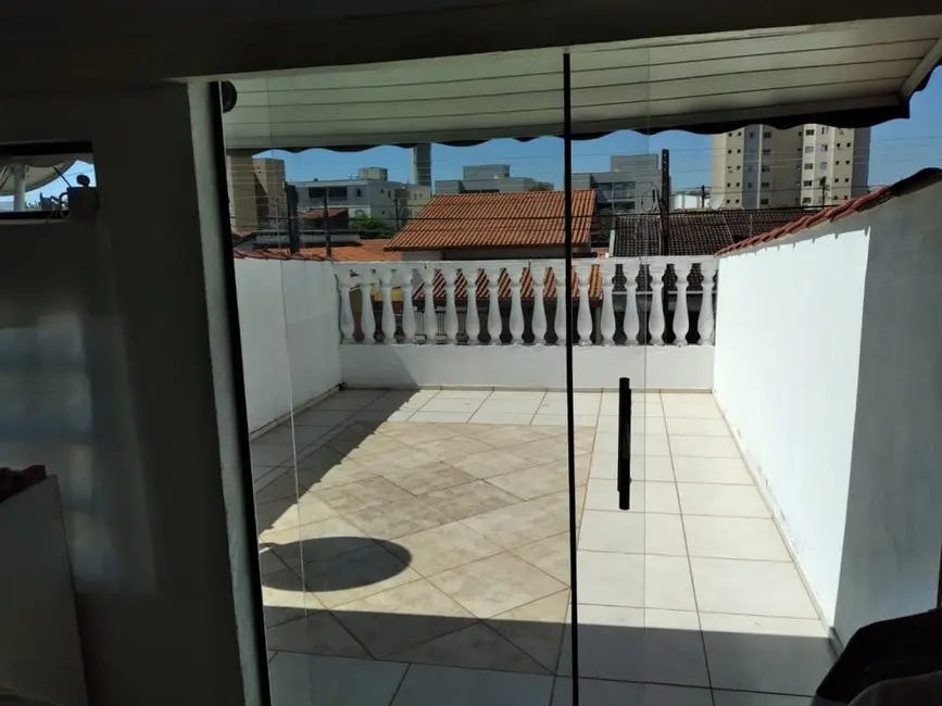 Foto 3 de Sobrado com 2 quartos à venda em Vila Areao, Taubate - SP