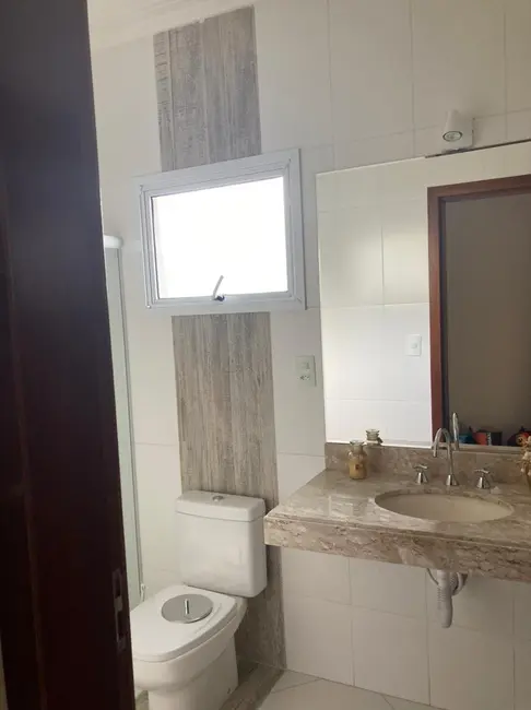 Foto 7 de Casa de Condomínio com 4 quartos à venda, 257m2 em Piracangaguá, Taubate - SP