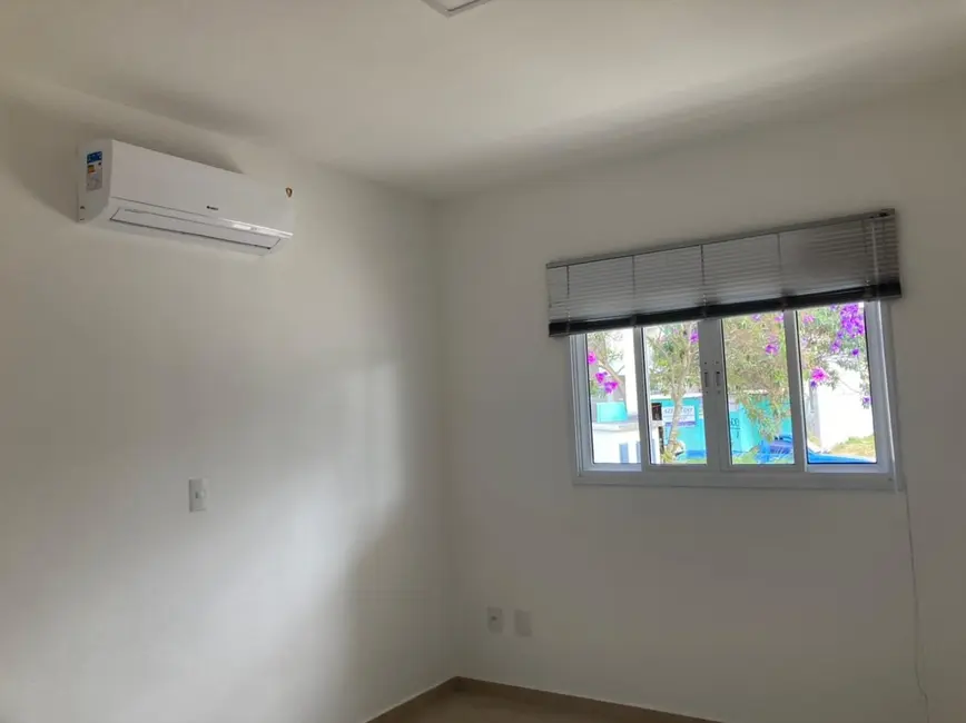 Foto 6 de Casa de Condomínio com 4 quartos à venda, 257m2 em Piracangaguá, Taubate - SP