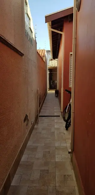 Foto 3 de Casa com 2 quartos à venda, 130m2 em Centro, Tremembe - SP