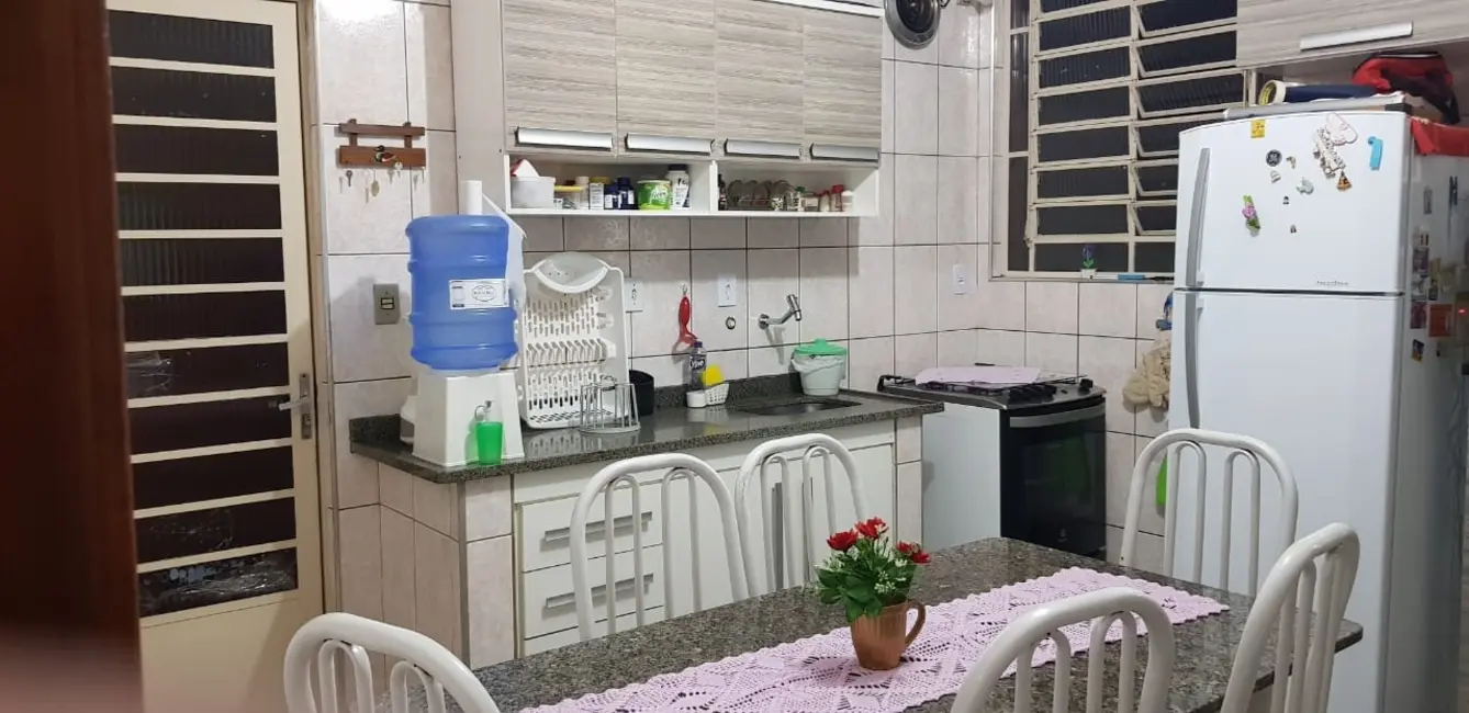 Foto 8 de Casa com 2 quartos à venda, 130m2 em Centro, Tremembe - SP