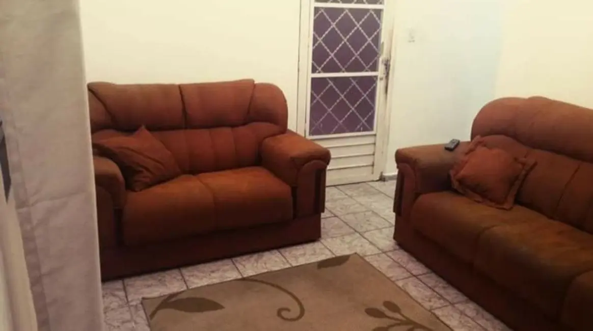 Foto 2 de Casa com 2 quartos à venda, 230m2 em Azeredo, Pindamonhangaba - SP