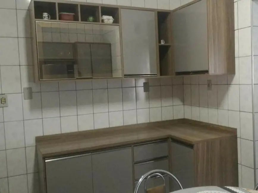 Foto 5 de Casa com 2 quartos à venda, 230m2 em Azeredo, Pindamonhangaba - SP