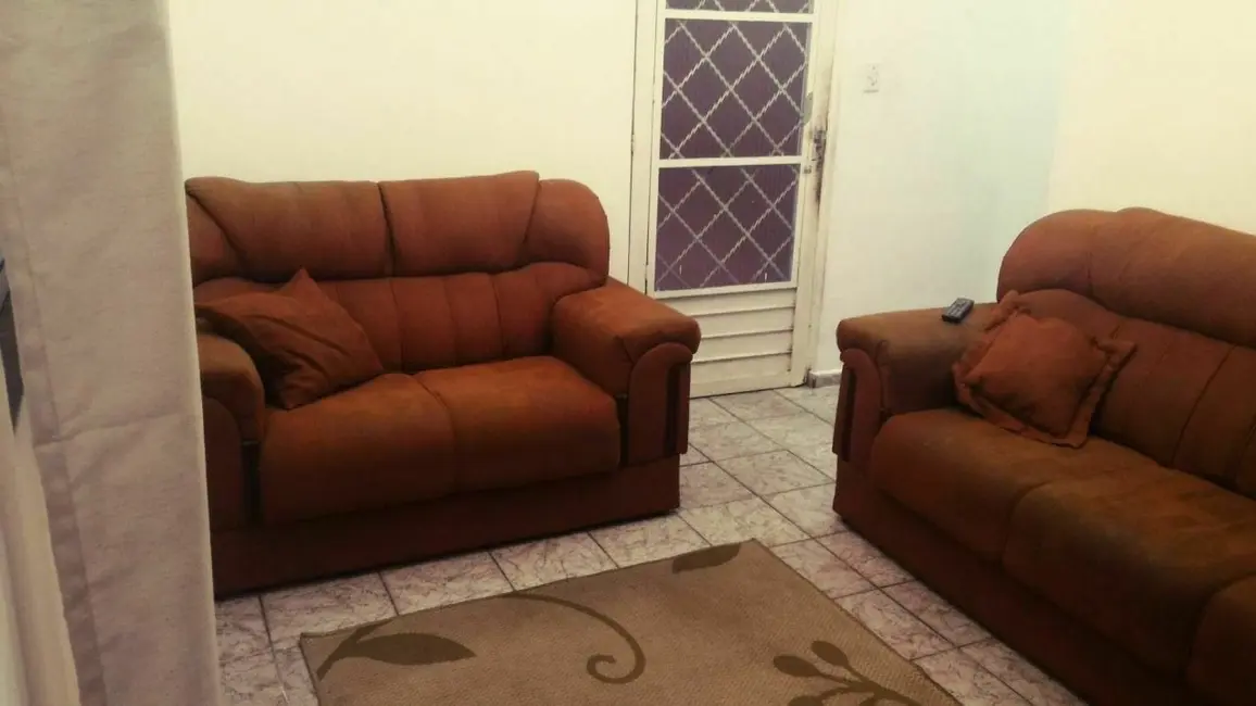 Foto 3 de Casa com 2 quartos à venda, 230m2 em Azeredo, Pindamonhangaba - SP