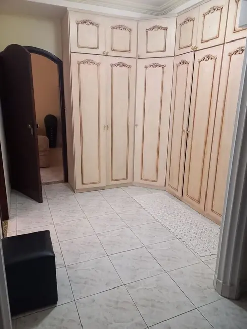 Foto 7 de Sobrado com 4 quartos à venda, 294m2 em Terra Nova, Taubate - SP