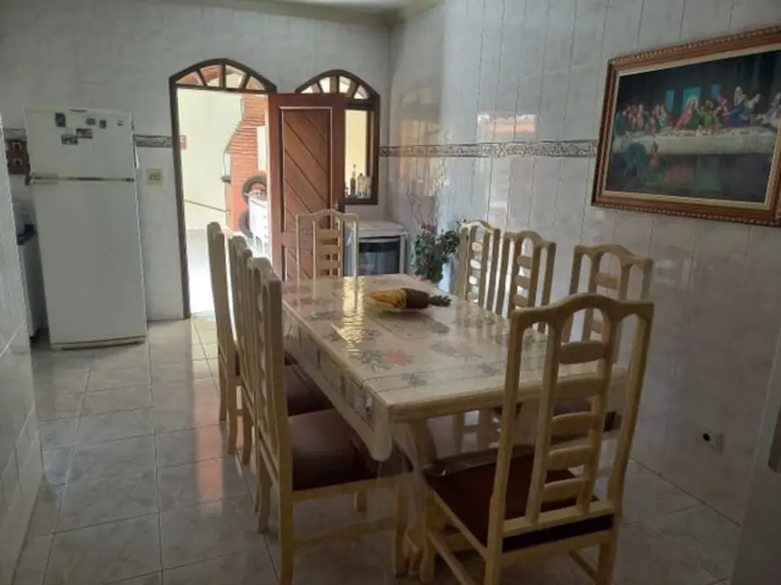 Foto 3 de Sobrado com 4 quartos à venda, 294m2 em Terra Nova, Taubate - SP