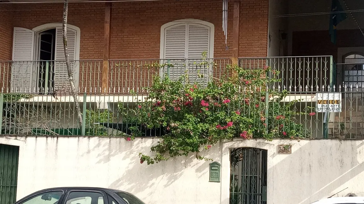 Foto 5 de Sobrado com 3 quartos à venda, 233m2 em Vila Bourghese, Pindamonhangaba - SP