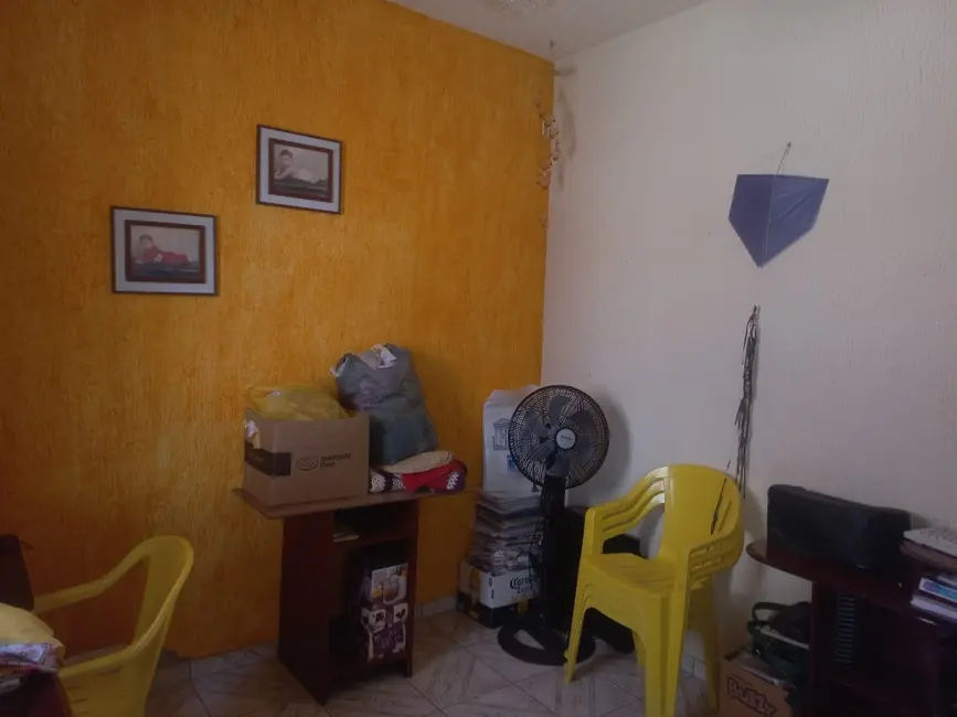 Foto 8 de Sobrado com 3 quartos à venda, 226m2 em Parque São Domingos, Pindamonhangaba - SP