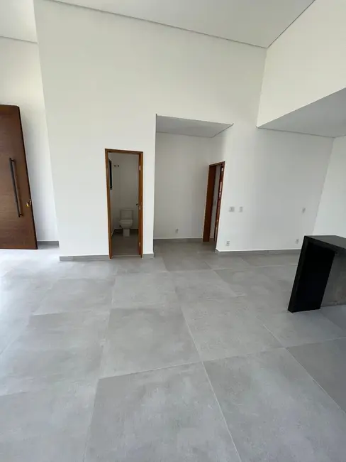 Foto 4 de Casa de Condomínio com 3 quartos à venda, 150m2 em Bairro do Grama, Cacapava - SP