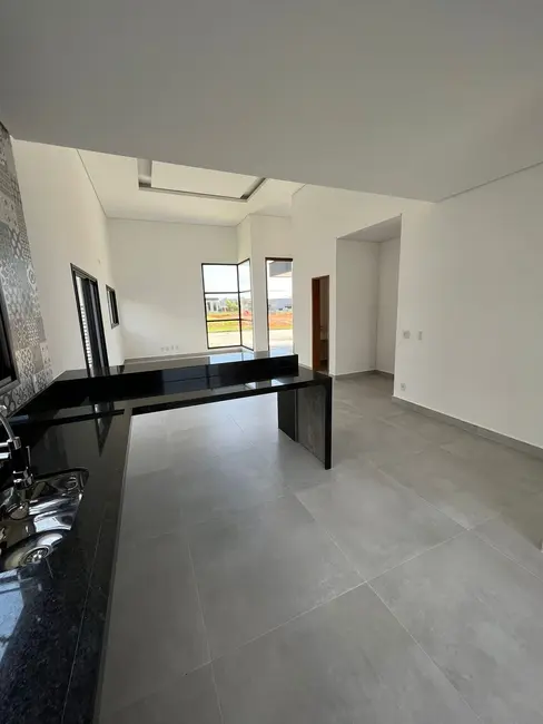 Foto 3 de Casa de Condomínio com 3 quartos à venda, 150m2 em Bairro do Grama, Cacapava - SP