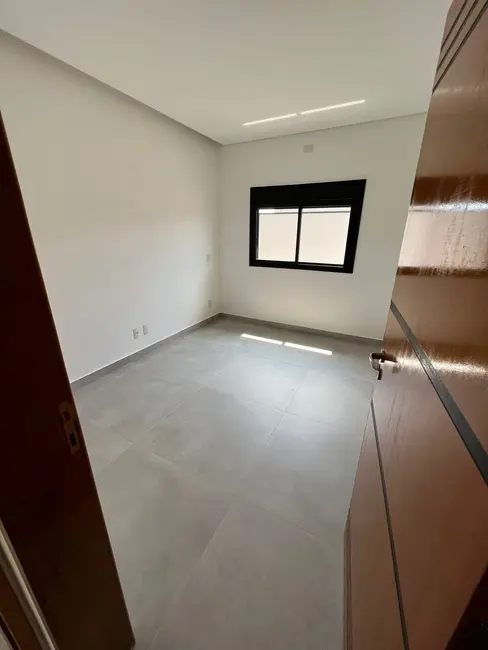 Foto 5 de Casa de Condomínio com 3 quartos à venda, 150m2 em Bairro do Grama, Cacapava - SP