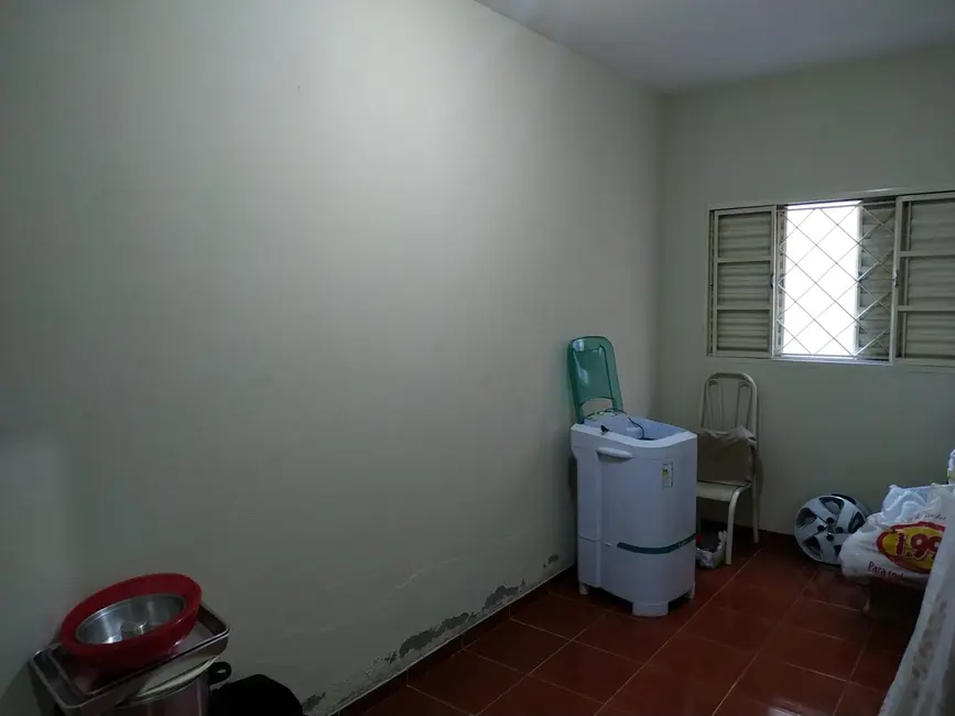 Foto 4 de Casa com 3 quartos à venda, 250m2 em Conjunto Habitacional Terra dos Ipês II (Fase II), Pindamonhangaba - SP