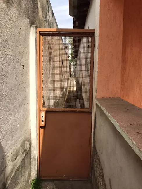 Foto 3 de Casa com 2 quartos à venda, 244m2 em Taubate - SP