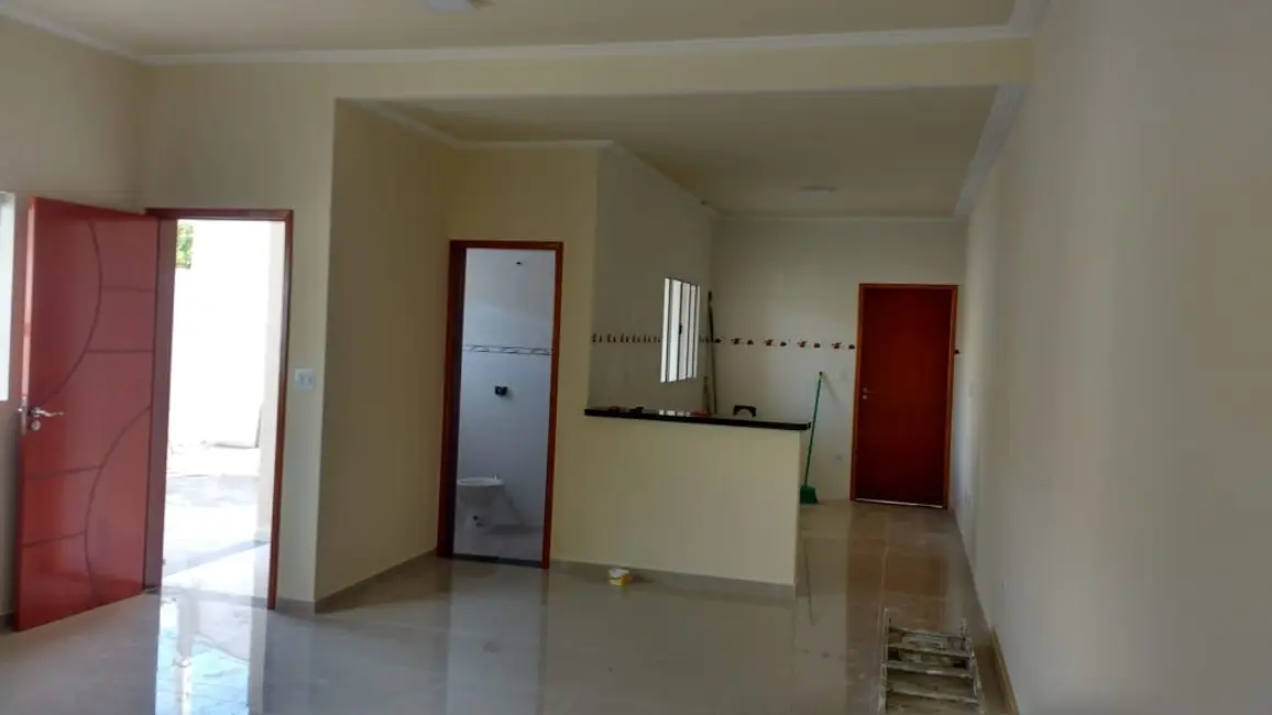 Foto 2 de Sobrado com 3 quartos à venda, 150m2 em Pindamonhangaba - SP