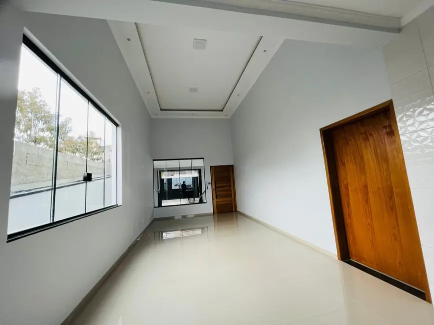 Foto 1 de Casa com 3 quartos à venda, 197m2 em Residencial Village Santana, Guaratingueta - SP