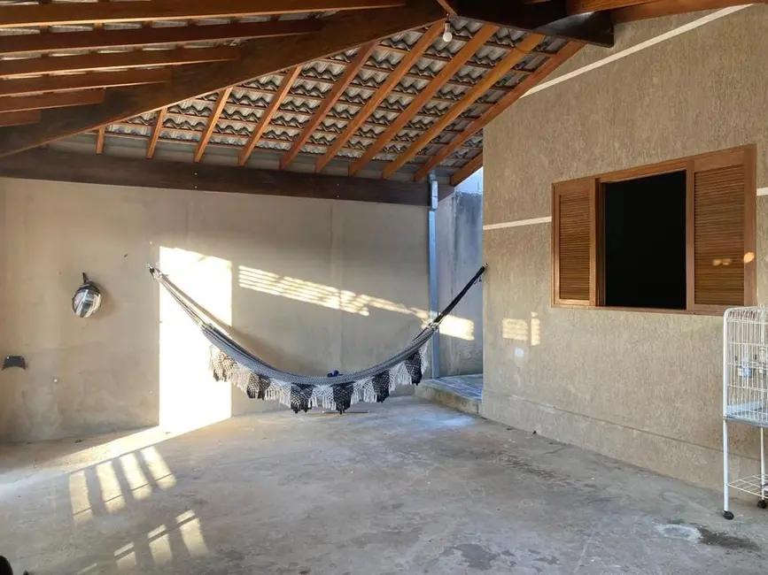 Foto 3 de Casa com 2 quartos à venda, 175m2 em Jardim do Lago I, Taubate - SP
