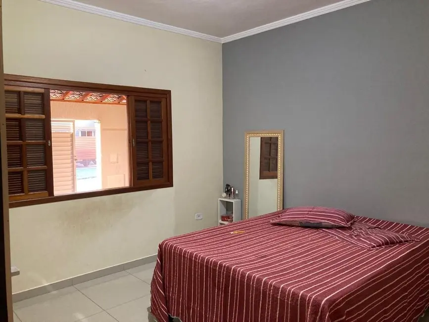 Foto 7 de Casa com 2 quartos à venda, 175m2 em Jardim do Lago I, Taubate - SP