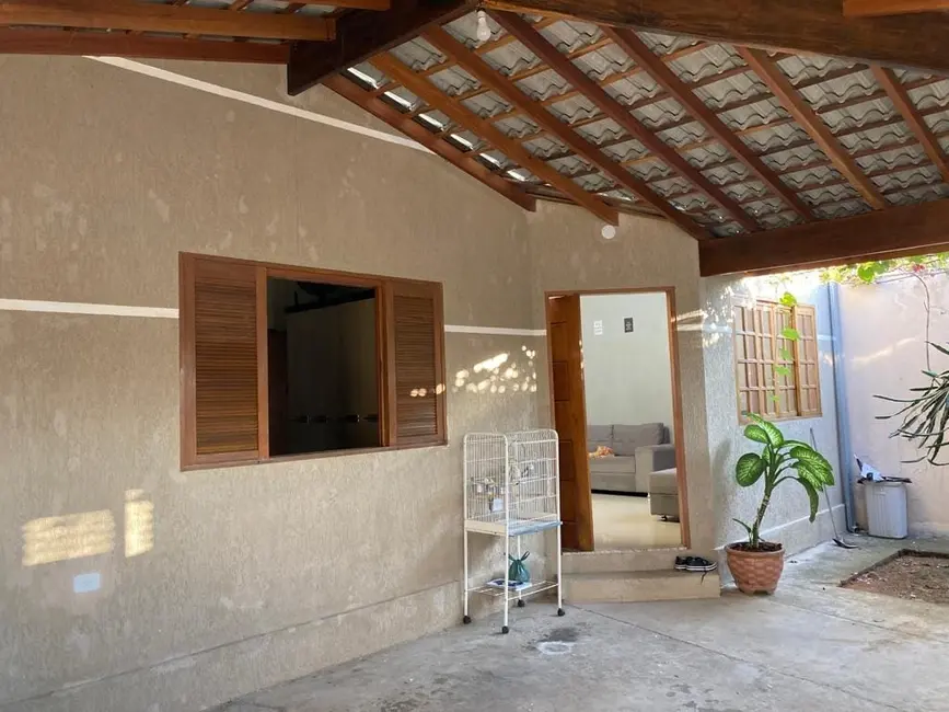 Foto 1 de Casa com 2 quartos à venda, 175m2 em Jardim do Lago I, Taubate - SP