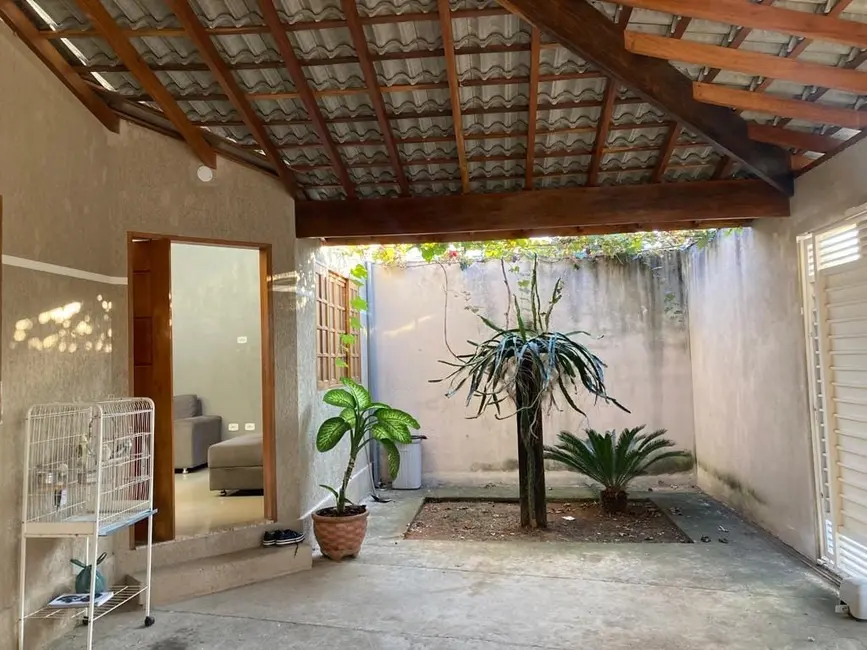 Foto 2 de Casa com 2 quartos à venda, 175m2 em Jardim do Lago I, Taubate - SP