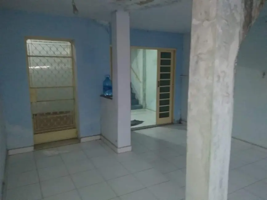 Casa com 3 quartos à venda em Aparecida - SP - imagem 4 Foto 4 de Casa com 3 quartos à venda em Aparecida - SP