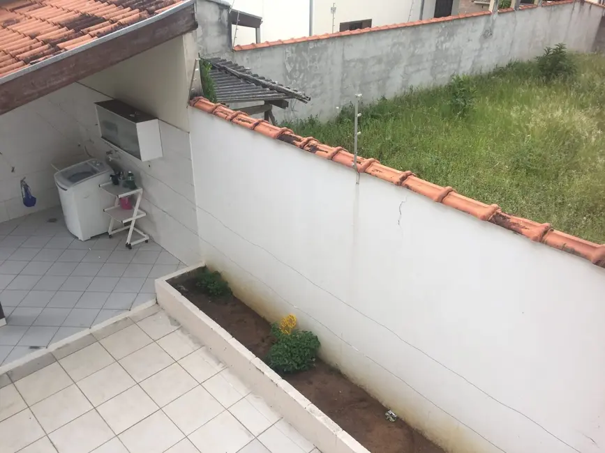 Foto 2 de Casa com 4 quartos à venda, 350m2 em Pindamonhangaba - SP