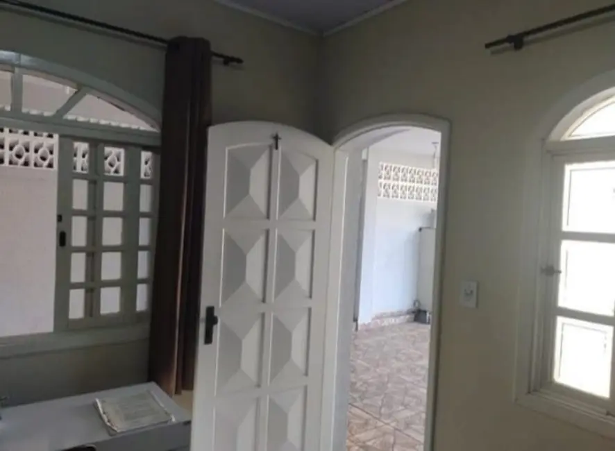 Casa com 2 quartos à venda, 151m2 em Residencial Vale das Acácias, Pindamonhangaba - SP - imagem 3 Foto 3 de Casa com 2 quartos à venda, 151m2 em Residencial Vale das Acácias, Pindamonhangaba - SP