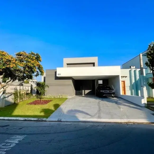 Foto 2 de Sobrado com 3 quartos à venda, 180m2 em Tremembe - SP