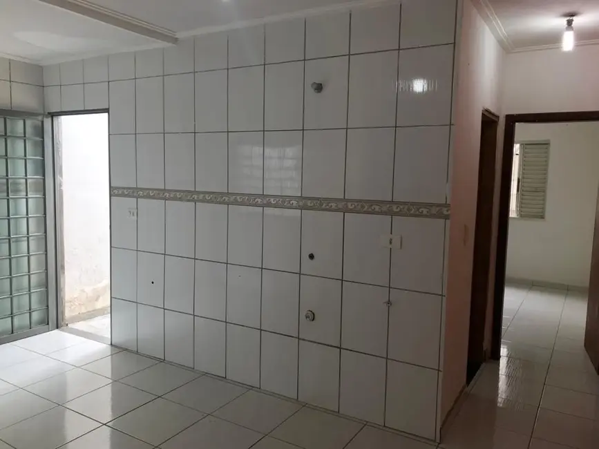 Foto 3 de Casa com 2 quartos à venda, 144m2 em Jardim Ana Rosa, Taubate - SP