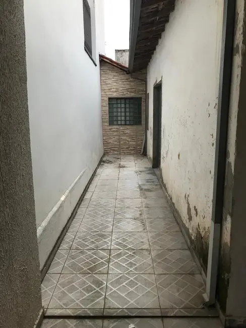 Foto 2 de Casa com 2 quartos à venda, 144m2 em Jardim Ana Rosa, Taubate - SP