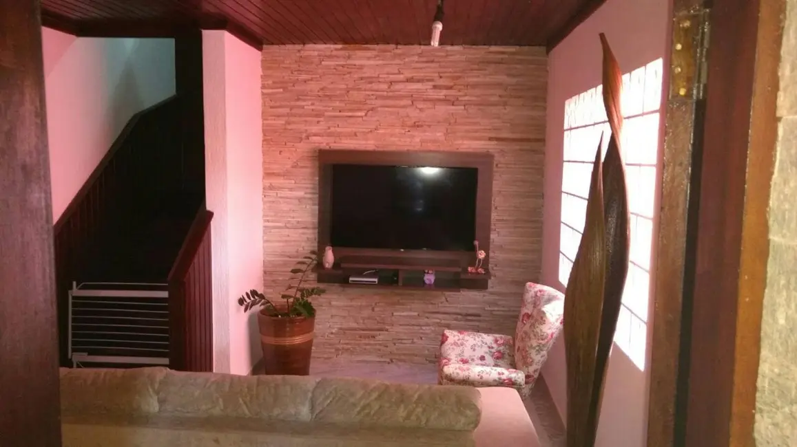Foto 7 de Casa com 5 quartos à venda, 220m2 em Moreira César, Pindamonhangaba - SP